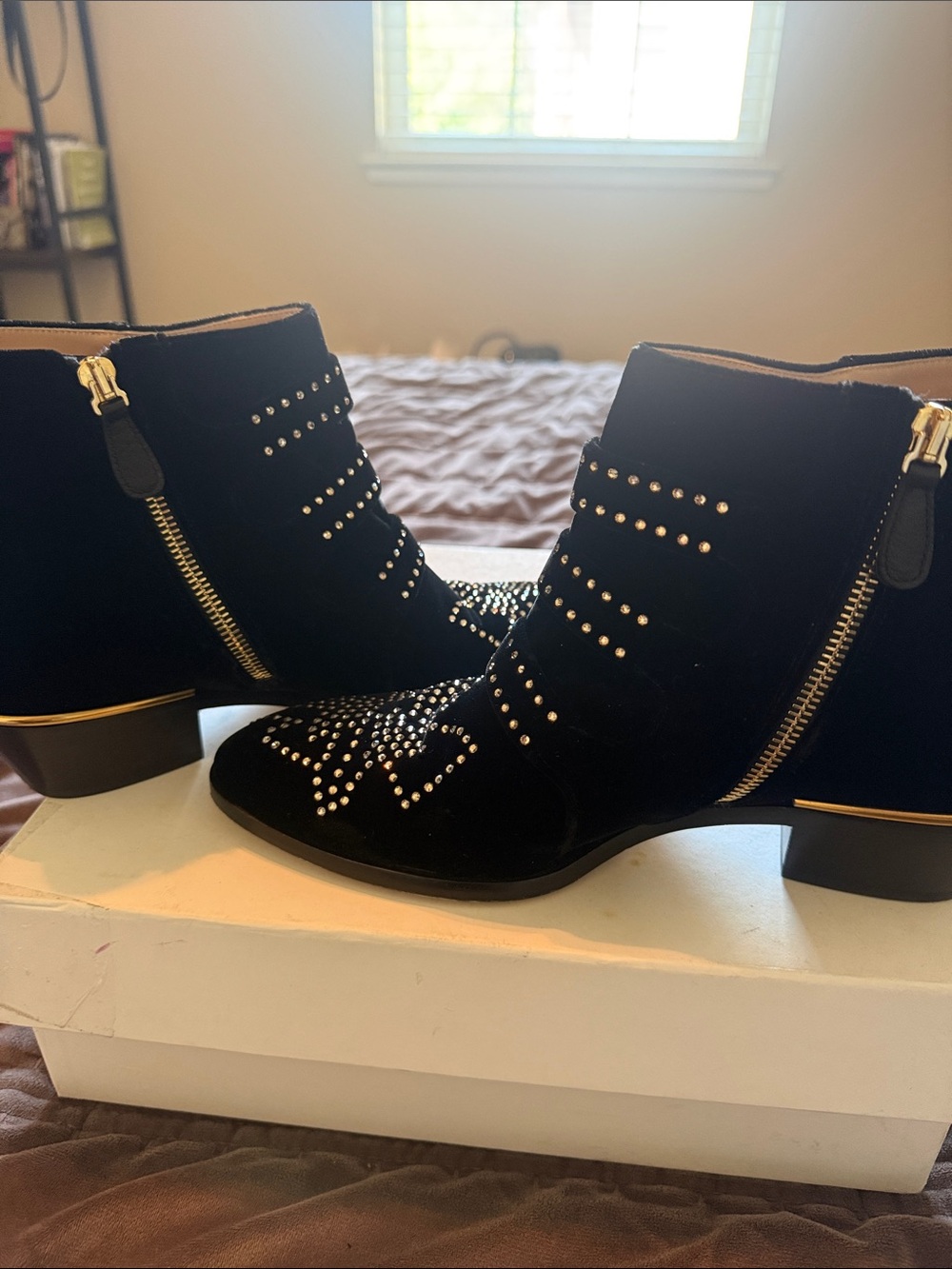Authentic Chloe Suzanna Black Studded Suede Ankle Boots size 37.5 women’s 7.5 - Picture 7 of 16